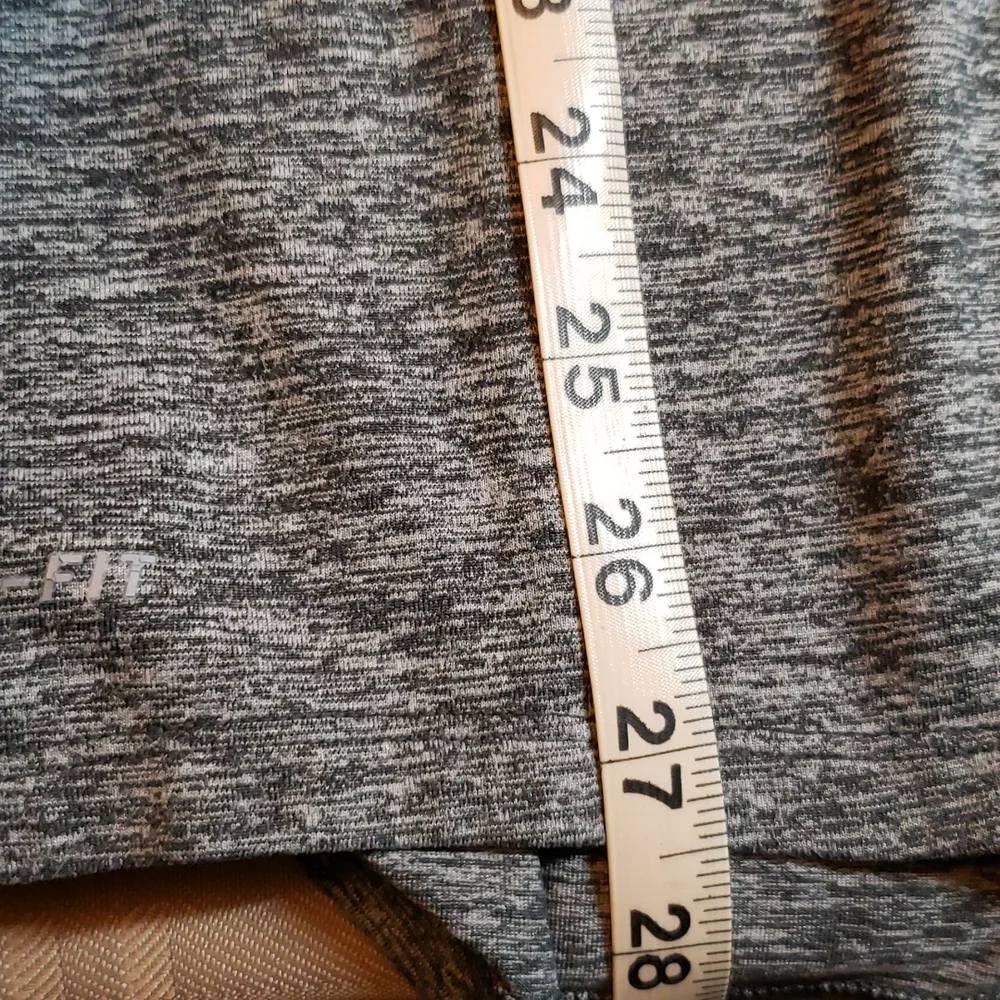 Nike Dri-fit Long Sleeved shirt (0562) - Picture 4 of 4